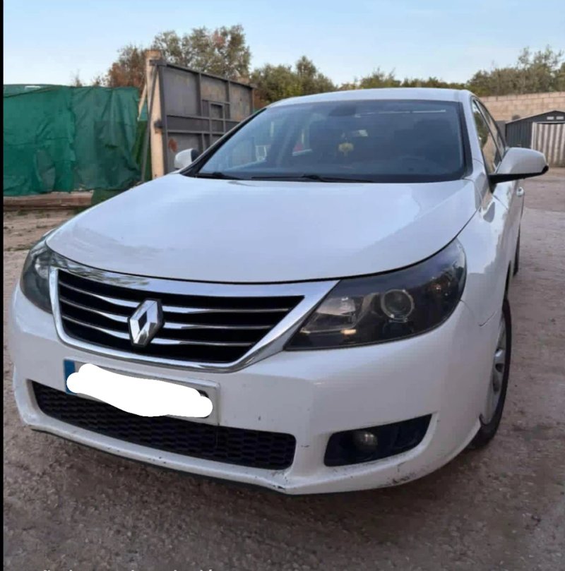 Renault Latitude 2012 - foto 1