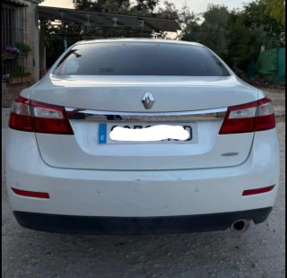 Renault Latitude 2012