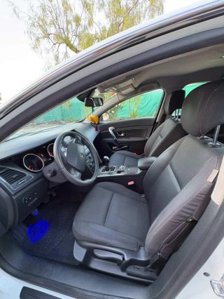 Renault Latitude 2012