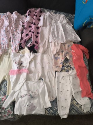 Lote Ropa Bebé Niña tallas:0-3,3-6,6-12 meses.