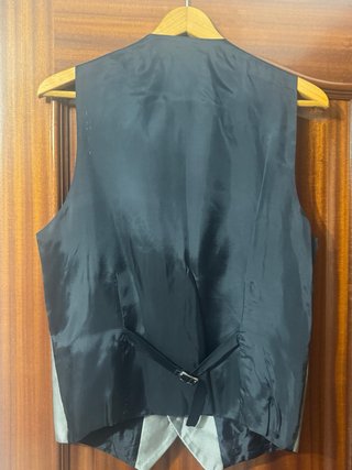 Traje azul marino elegante