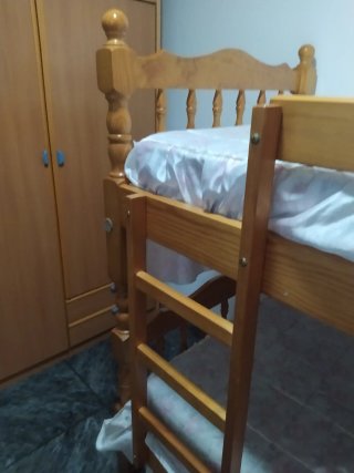 Litera de madera como nueva