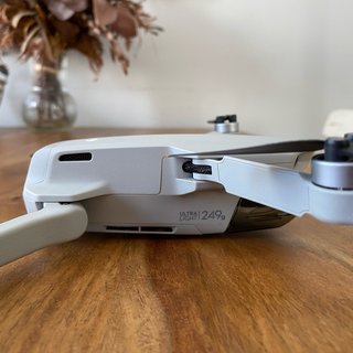 DJI Mini 2 SE Fly More Combo Drone