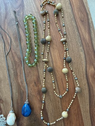 Lote 6 collares y 1 pulsera