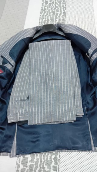 Traje de caballero rayas grises