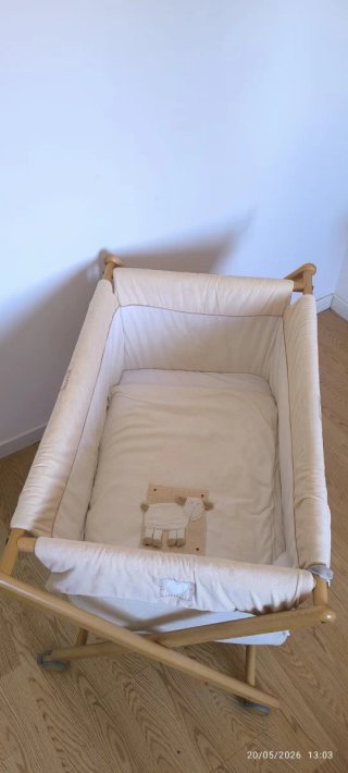 Minicuna beige y madera