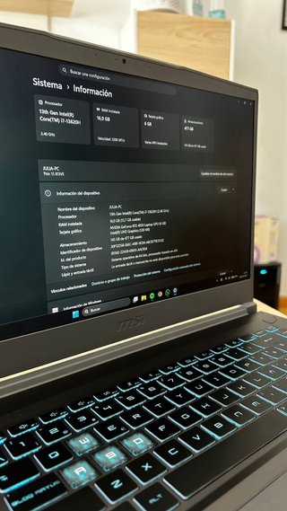 MSI Thin i7/4050/16gb ram/15” /abril /2025