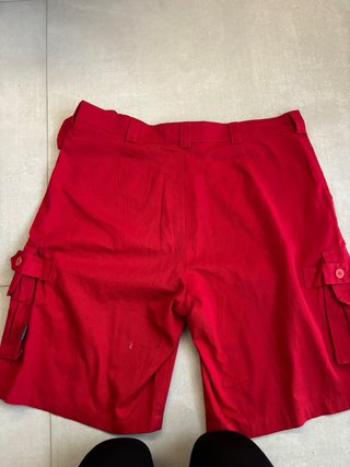 Pantaloncini cargo rossi uomo