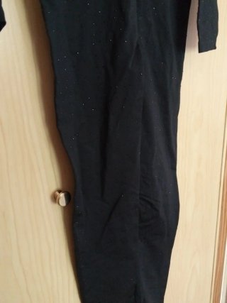 Mono negro con brillos