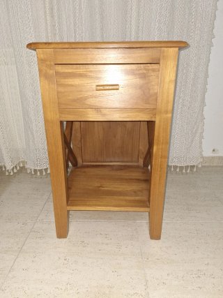 Mesilla de noche de madera