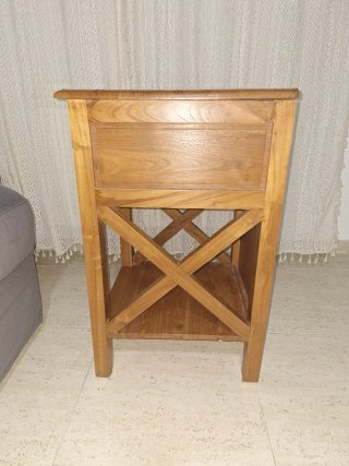 Mesilla de noche de madera