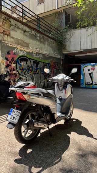 Honda SH 125cc Scooter 2009 Plata
