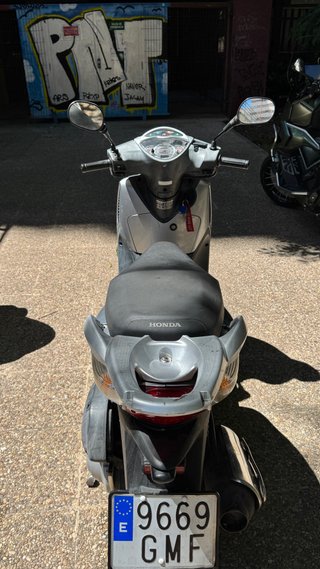 Honda SH 125cc Scooter 2009 Plata