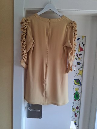Vestido R BROOS amarillo -mostaza con volantes