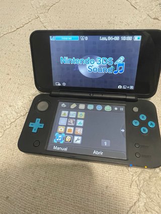 Nintendo 2DS Negra + Juegos y Accesorios