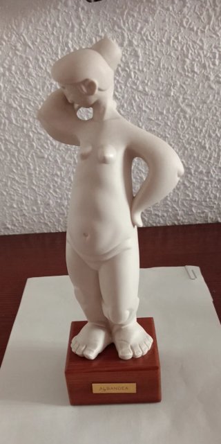 Escultura vintage modernista de JUAN ALBANDEA
