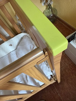 Cuna cama de madera maciza Marca Trama