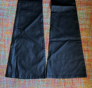 Pantalón de cuero campana negro