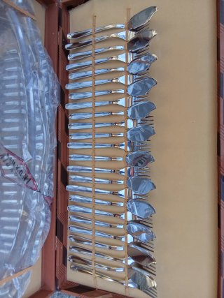 Servito Acciaio Inox Nuovo