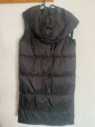 Chaleco plumífero largo Pull&Bear negro