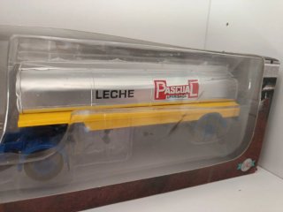 Pegaso Comet Leche Pascual 1/43