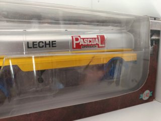Pegaso Comet Leche Pascual 1/43