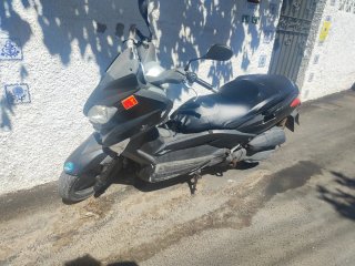 Yamaha Xmax Negra
