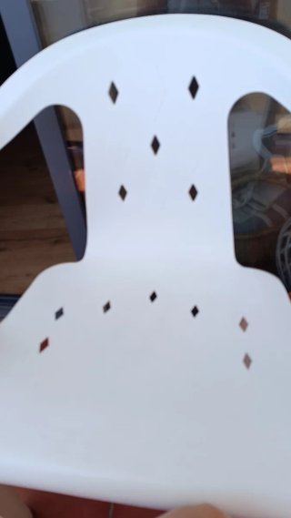 Mesa auxiliar redonda amarilla Ikea