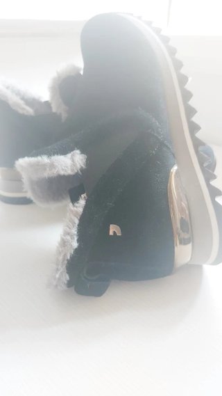 Botines negros con forro de pelo