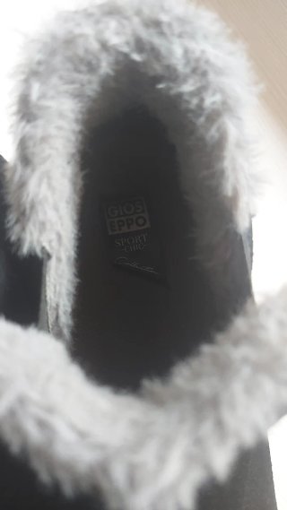 Botines negros con forro de pelo