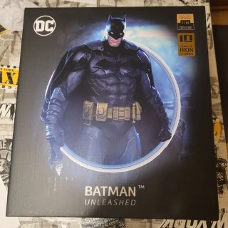 Figura Batman Iron Studios Unla