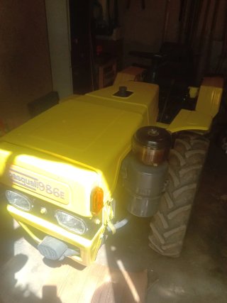 Tractor Pascuali Amarillo tractor recién echo