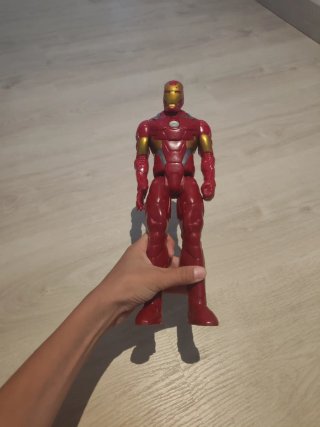 5 Action Figures Marvel