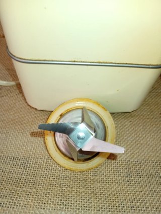 Licuadora JATA 500W BT-514
