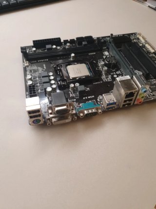 Scheda Madre Gigabyte GA-H110M-S2PV + CPU Intel