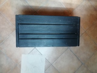 Sgabello in legno massiccio