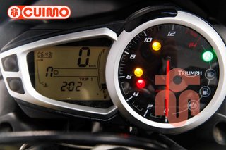 TRIUMPH STREET TRIPLE