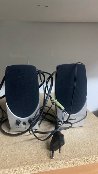Altavoces Trust Vintage Jack