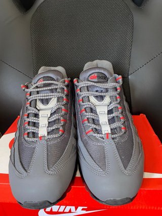 Nike Air Max 95 Gris y Rojo