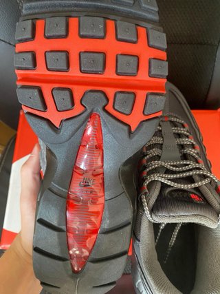 Nike Air Max 95 Gris y Rojo