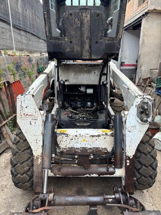 Bobcat minicargadora y retro alquiler
