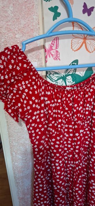 Vestido rojo estampado flores