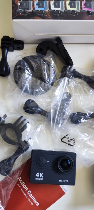 Cámara de Acción 4K H9 con Accesorios