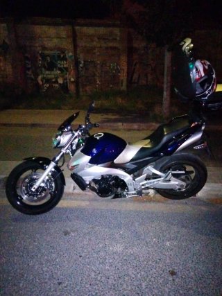 Suzuki GSR600 2007 Naked Azul/Plata