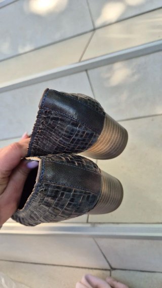 Scarpe VIVA MILANO N. 37.5