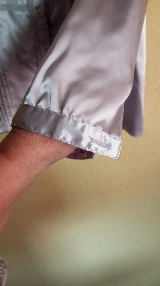 Blusa Morango Satén Plata Talla XL