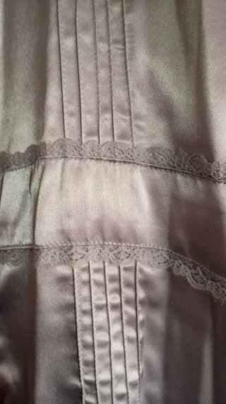 Blusa Morango Satén Plata Talla XL
