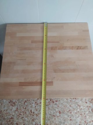 Isla de cocina de madera con ruedas