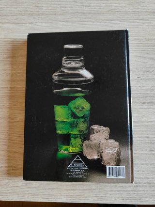 El libro de oro de los cócteles