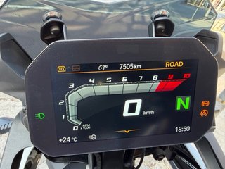 BMW F 750 GS acabado Sport con 7.500 km.